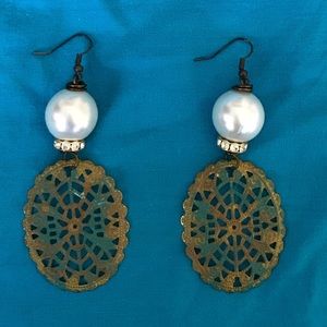 PEARL and metal with clear crystal stones earrings